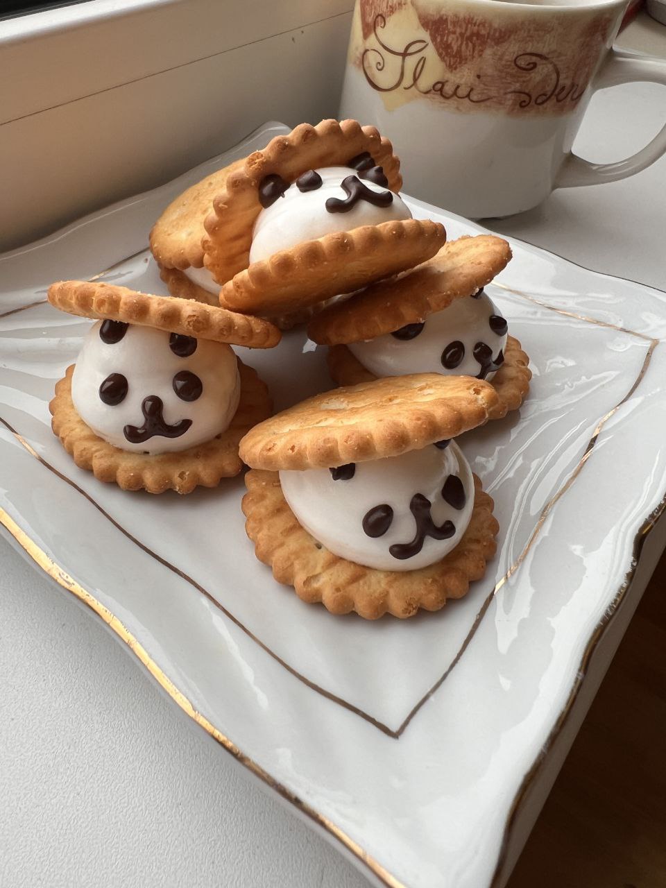 МАРШМЭЛЛОУ С КРЕКЕРОМ «ПАНДОЧКИ» МАРШМЭЛЛОУ С КРЕКЕРОМ «ПАНДОЧКИ»