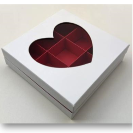 Коробка для 9 конфет ЛЮКС с окном СЕРДЦЕ 160*160*45мм БЕЛАЯ с КРАС. МАТОВ. ложем., арт.051800