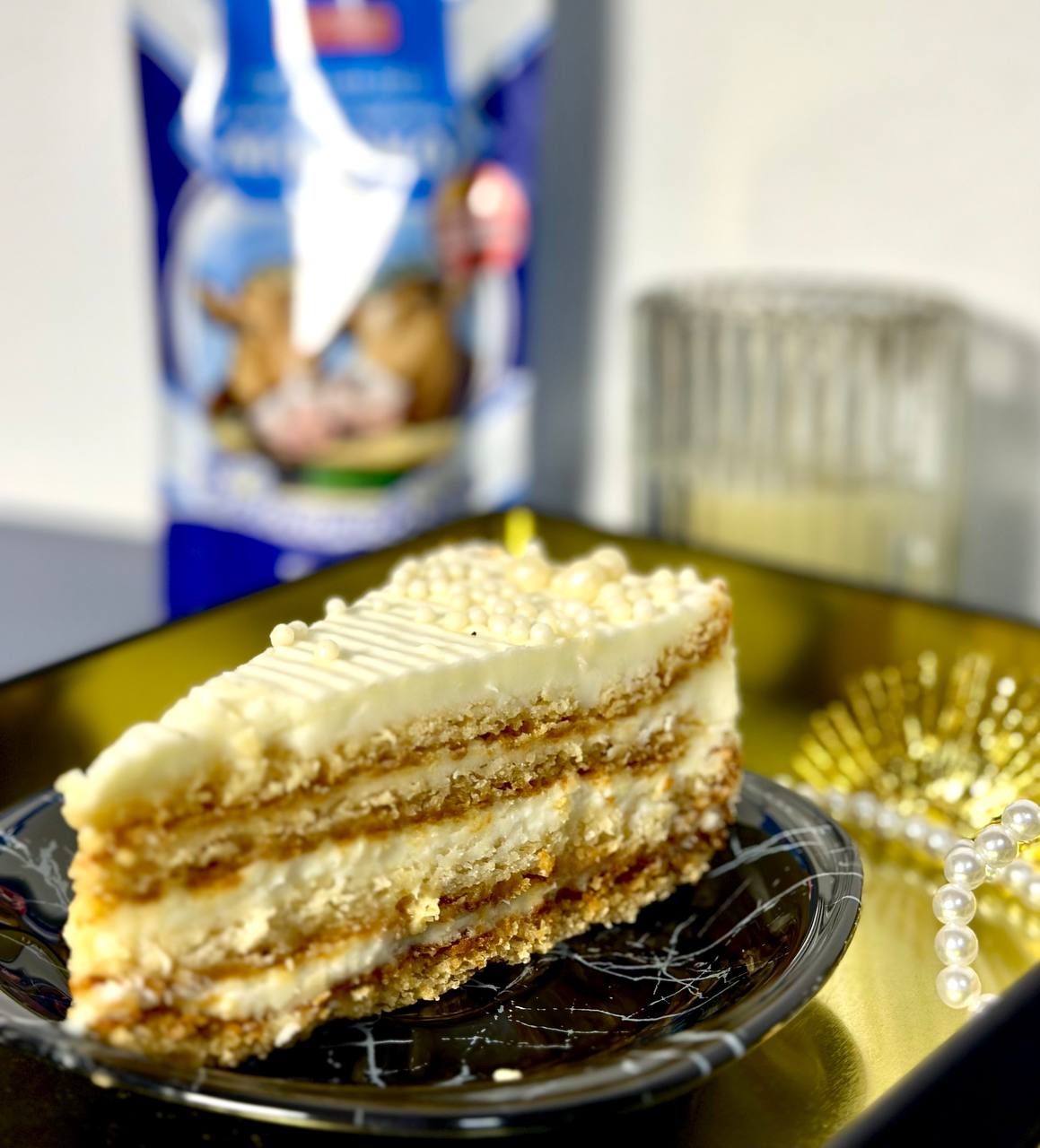 Молочная девочка Молочная девочка