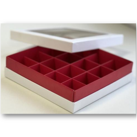 Коробка для конфет ЛЮКС с большим окном 180*180*45 (16) (белая/красная матовая), арт.051770