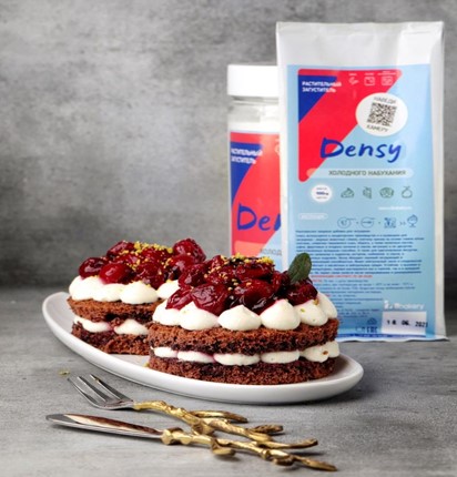 Сметанник шоколадный с вишней Сметанник шоколадный с вишней